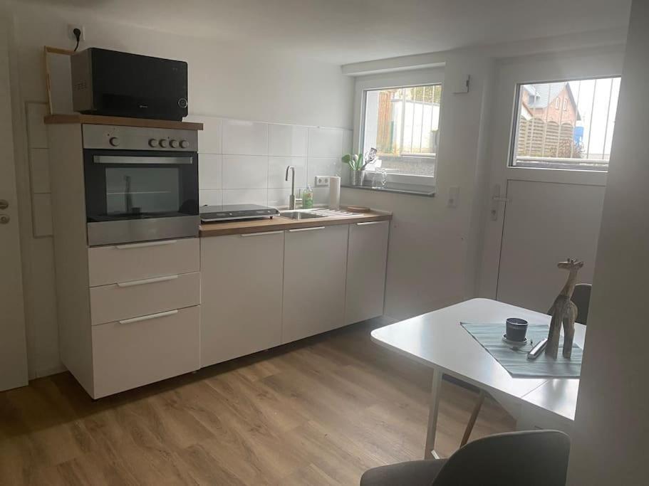Klein Aber Oho! Neues Apartment In Stadt- Und Fuldanaehe 카셀 외부 사진