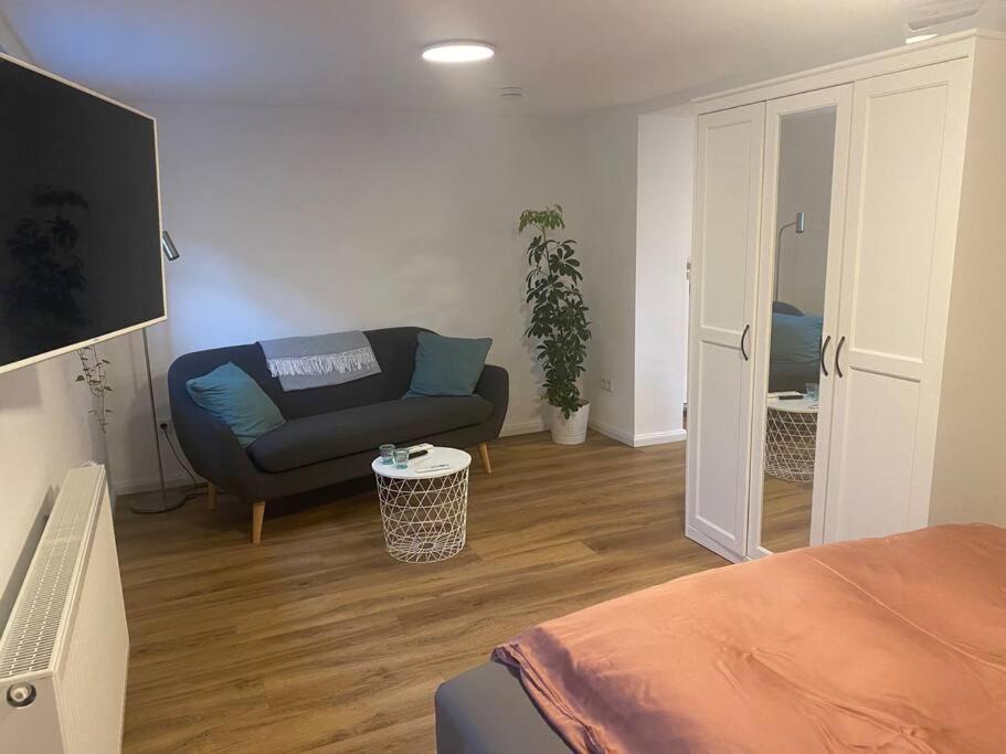 Klein Aber Oho! Neues Apartment In Stadt- Und Fuldanaehe 카셀 외부 사진